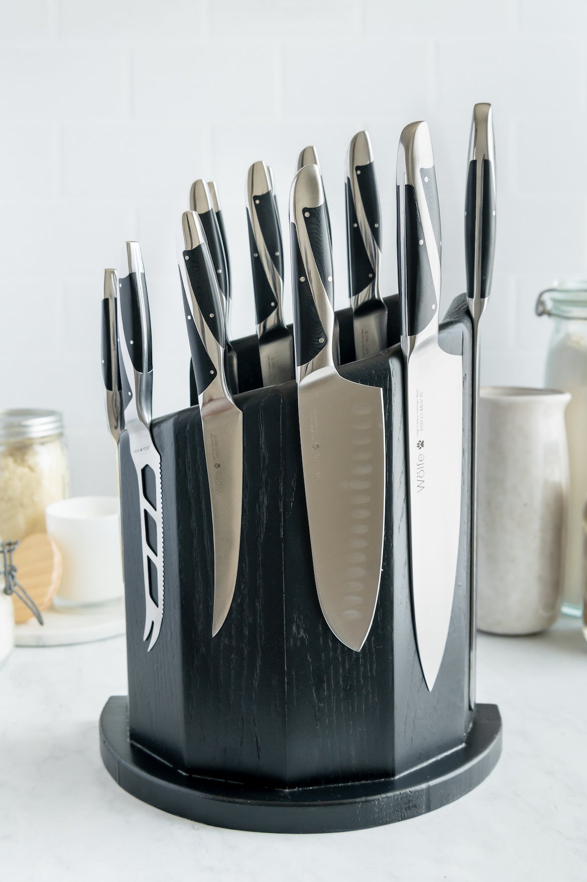 https://www.tahoekitchencompany.com/cdn/shop/files/EbonyKnifeBlock2.jpg?v=1695847419